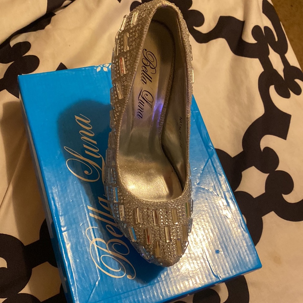 Pumps - Picture 3 of 3